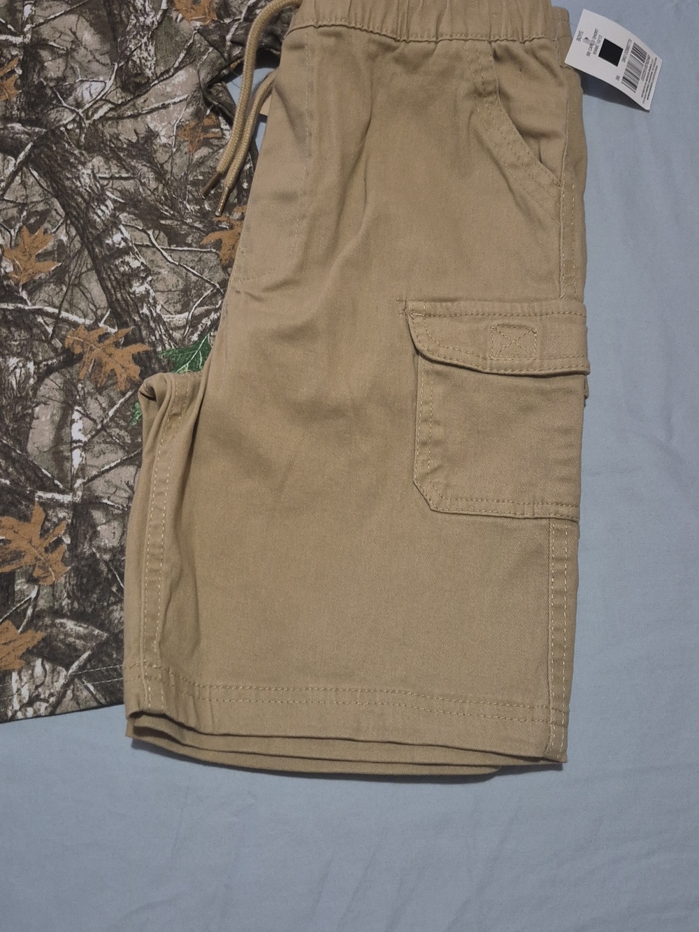 2pc Set Camo Tee & Cargo Shorts - Picture 2 of 3